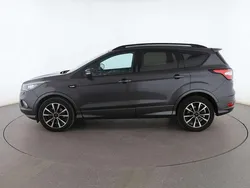 Gris Usado 2018 Ford Kuga ST-Line SUV | 16.599 € (Precio justo)