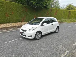 Blanco Usado 2009 Toyota Yaris Live Berlina | 6800 € (Precio justo)