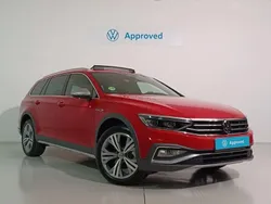Rojo Usado 2024 VW Passat Alltrack Familiar | 44.900 €