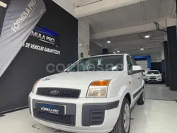 Blanco Usado 2011 Ford Fusion Ambiente Berlina | 5750 € (Un poco caro)