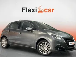 Gris Usado 2017 Peugeot 208 Allure Utilitario | 8990 € (Precio justo)