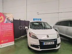Blanco Usado 2012 Renault Scénic III Dynamique Monovolumen | 6999 € (Precio justo)