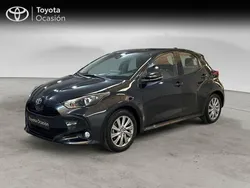 Negro Usado 2024 Toyota Yaris Hybrid Active Berlina | 22.950 € (Precio justo)