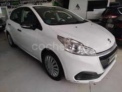 Blanco Usado 2016 Peugeot 208 Access Utilitario | 6900 € (Precio justo)