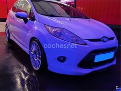Blanco Usado 2009 Ford Fiesta Sport Utilitario | 6600 € (Precio justo)