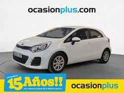 Blanco Usado 2015 Kia Rio Utilitario | 9950 € (Un poco caro)