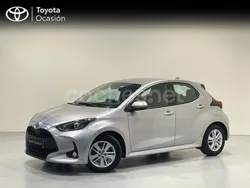Gris / plata Usado 2022 Toyota Yaris Berlina | 17.550 € (Precio justo)