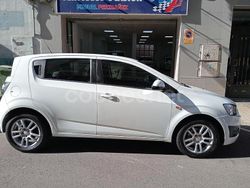 Blanco Usado 2013 Chevrolet Aveo LTZ Berlina | 7300 € (Un poco caro)