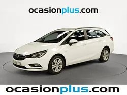 Blanco Usado 2019 Opel Astra Selective Familiar | 9991 € (Buen precio)