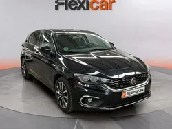 Negro Usado 2017 Fiat Tipo Lounge Berlina | 9490 € (Precio justo)