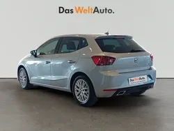 Gris plata Usado 2024 Seat Ibiza FR Berlina | 18.900 € (Precio justo)