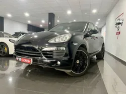 Negro Usado 2015 Porsche Cayenne Basis SUV | 27.999 €