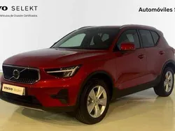 Rojo Nuevo 2025 Volvo XC40 Core SUV | 42.400 € (Un poco caro)