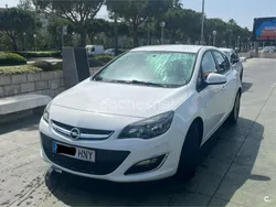 Blanco Usado 2013 Opel Astra Selective Berlina | 5200 € (Buen precio)