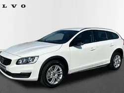 Blanco Usado 2018 Volvo V60 CC Plus Familiar | 17.900 € (Super precio)