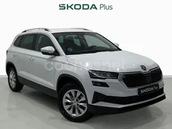 Blanco Usado 2022 Skoda Karoq Ambition SUV | 24.250 € (Precio justo)