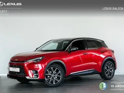 Rojo Usado 2025 Lexus LBX SUV | 39.900 € (Un poco caro)