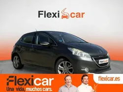 Gris Usado 2015 Peugeot 208 Allure Utilitario | 8390 € (Precio justo)