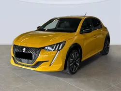 Amarillo faro Usado 2024 Peugeot 208 GT Utilitario | 19.500 € (Un poco caro)