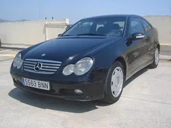 Negro Usado 2001 Mercedes C220 Utilitario | 3500 €