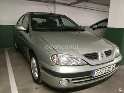 Beige Usado 2000 Renault Mégane Berlina | 2200 €
