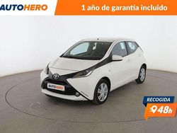 Blanco Usado 2016 Toyota Aygo X-play Utilitario | 11.199 € (Caro)
