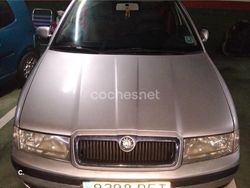 Gris / plata Usado 2005 Skoda Octavia Classic Berlina | 3200 € (Precio justo)