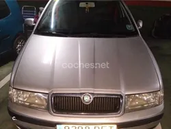 Gris / plata Usado 2005 Skoda Octavia Classic Berlina | 3200 € (Buen precio)