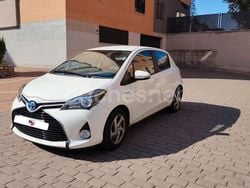 Blanco Usado 2016 Toyota Yaris Hybrid Advance Berlina | 13.300 € (Precio justo)
