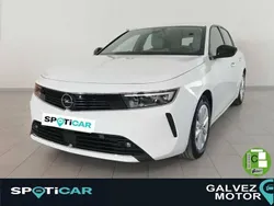 Blanco Usado 2023 Opel Astra Edition Berlina | 18.900 € (Precio justo)