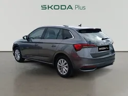 Gris Usado 2023 Skoda Scala Ambition Utilitario | 21.990 € (Precio justo)
