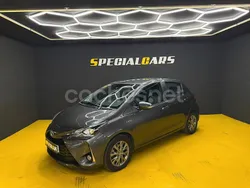 Gris / plata Usado 2018 Toyota Yaris Hybrid Advance Berlina | 15.990 € (Precio justo)