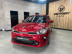 Rojo Usado 2023 Kia Rio Berlina | 13.995 € (Precio justo)