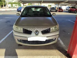 Beige Usado 2006 Renault Mégane II Dynamique Berlina | 1700 € (Buen precio)