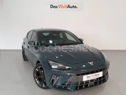 Azul Nuevo 2025 Cupra Leon Berlina | 30.600 € (Un poco caro)
