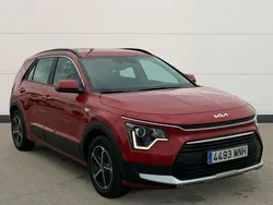 Rojo Usado 2024 Kia Niro SUV | 27.200 € (Caro)