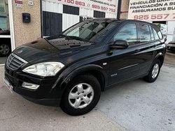 Negro Usado 2010 Ssangyong (KGM) Kyron SUV | 4797 €