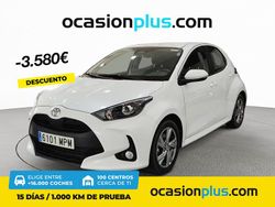 Blanco Usado 2024 Toyota Yaris Hybrid Active Berlina | 18.490 € (Buen precio)