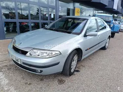 Gris / plata Usado 2001 Renault Laguna II Expression Berlina | 1000 € (Buen precio)