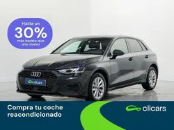 Gris / plata Usado 2023 Audi A3 Sportback e-tron S-Line Berlina | 23.990 € (Precio justo)