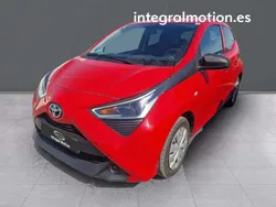 Rojo Usado 2022 Toyota Aygo X-play Utilitario | 11.500 € (Precio justo)