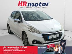 Blanco Usado 2015 Peugeot 208 Allure Utilitario | 9010 € (Un poco caro)