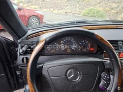 Negro Usado 1999 Mercedes C220 Elegance Berlina | 5300 €