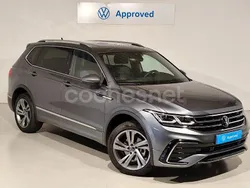 Gris / plata Usado 2024 VW Tiguan Allspace R-line SUV | 44.900 € (Caro)
