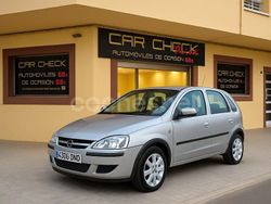 Gris / plata Usado 2005 Opel Corsa Cosmo Berlina | 3390 € (Precio justo)