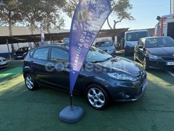 Gris / plata Usado 2010 Ford Fiesta Trend Utilitario | 7250 € (Un poco caro)