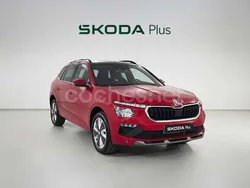 Rojo Usado 2024 Skoda Kamiq SUV | 22.300 € (Precio justo)