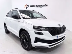 Blanco Usado 2023 Skoda Karoq SportLine SUV | 23.900 € (Precio justo)