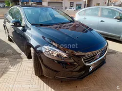 Negro Usado 2016 Volvo V40 Kinetic Familiar | 9850 € (Precio justo)