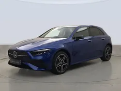 Azul Usado 2024 Mercedes A250 AMG line Berlina | 38.900 € (Precio justo)